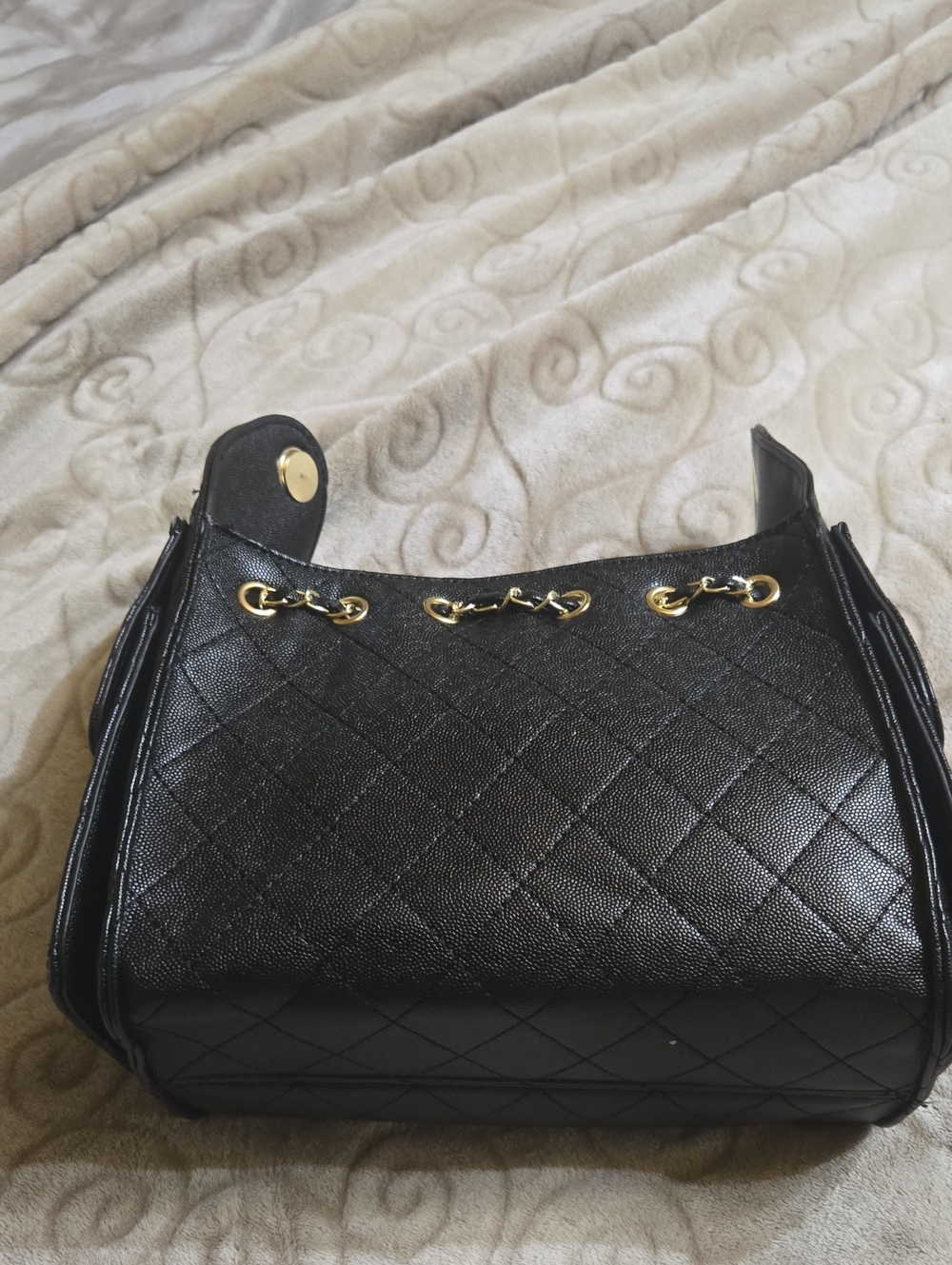 Black Quilted Chain-Detail Women's Shoulder Bag